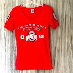 ⭐️ Red Ohio State University Buckeyes short sleeve scoop neck tee S